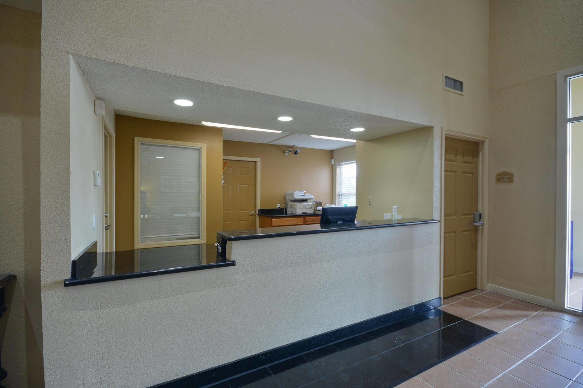 Intown Suites Extended Stay Select Houston Tx - Brookhollow 外观 照片